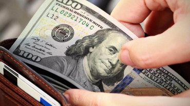 Dólar hoy: el “blue” subió a récord de $118 y la brecha cambiaria superó el 70%