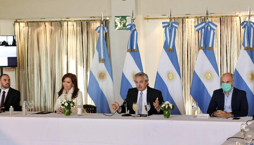 Anuncio de oferta por pago de deuda, Alberto Fernández con gobernadores en Quinta de Olivos, NA