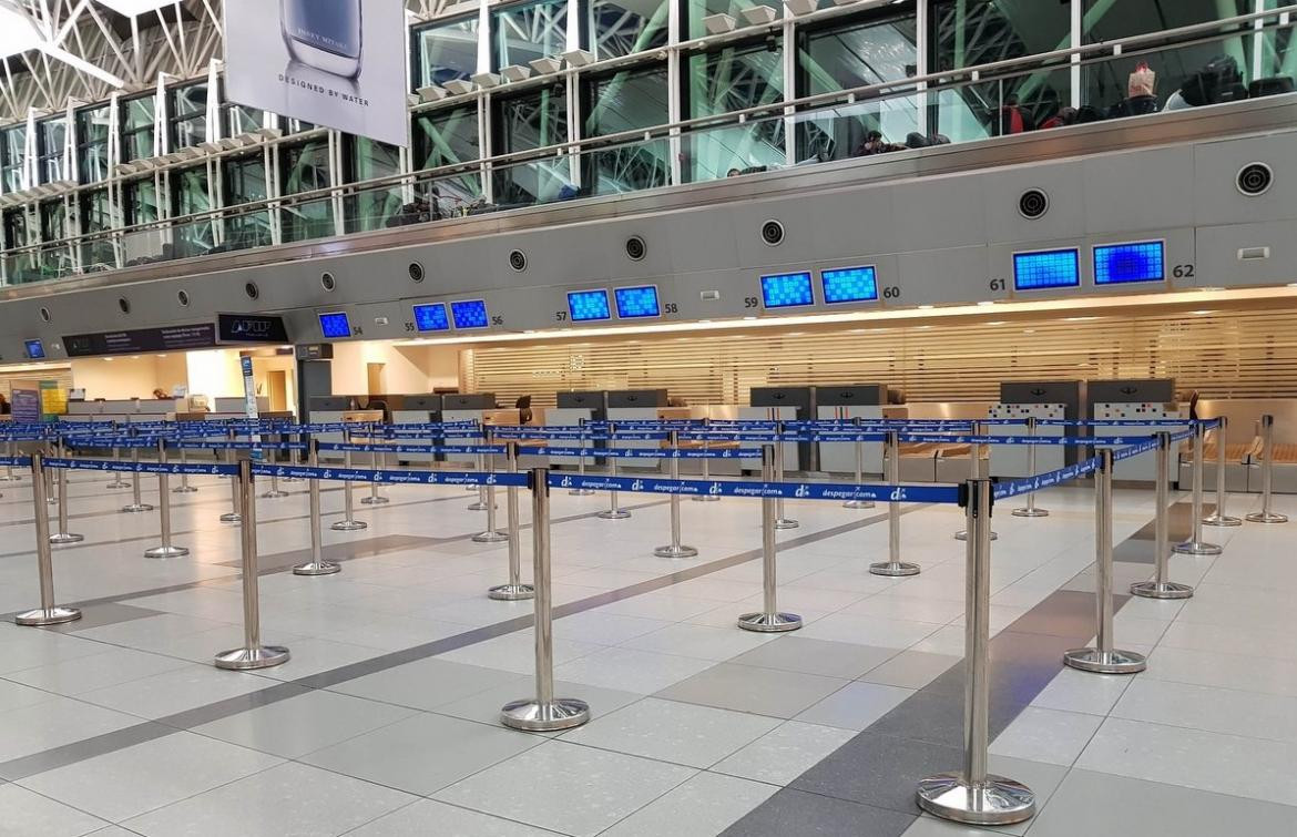 Aeropuerto de Ezeiza vacío por cuarentena de coronavirus
