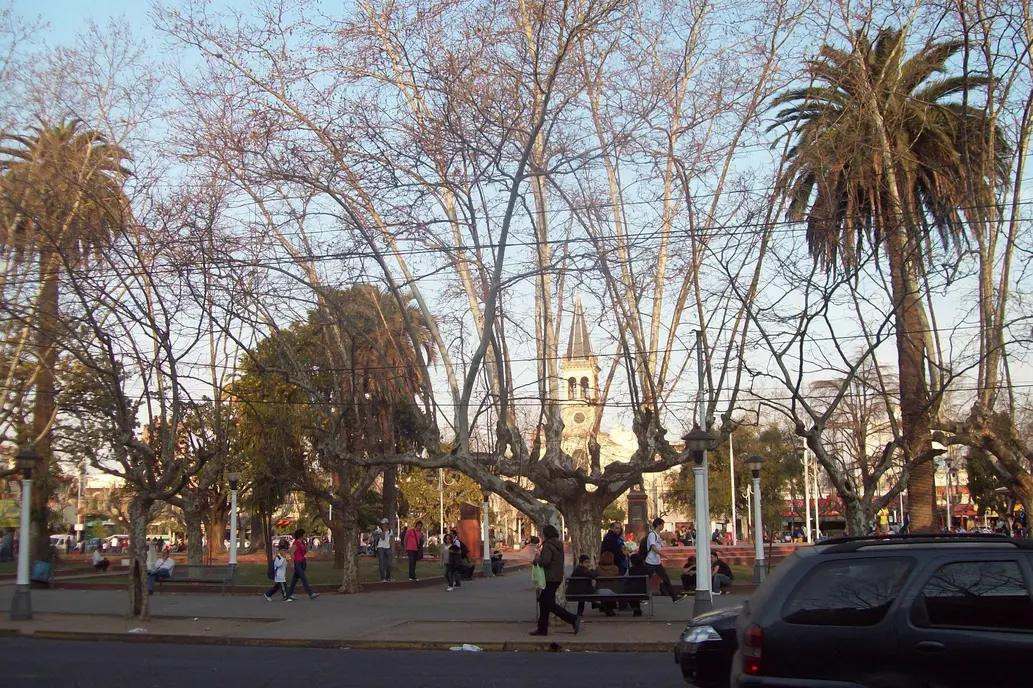 San Miguel, plaza, provincia de Buenos Aires