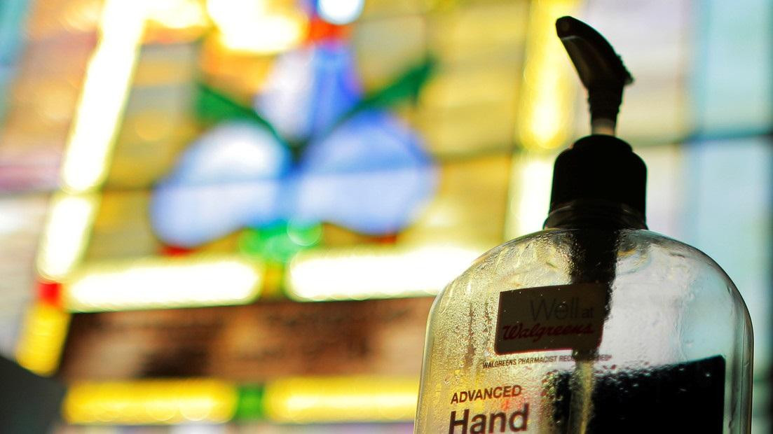 Desinfectante de manos en una iglesia de Seattle, estado de Washington, EE.UU., REUTERS