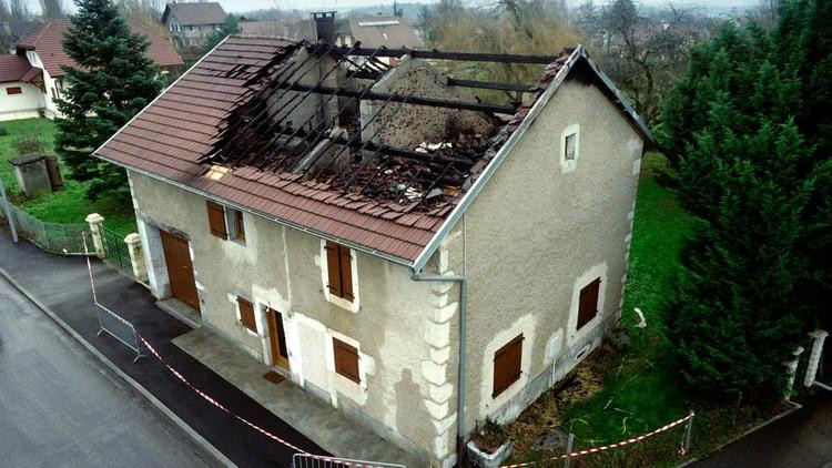 Casa incendiada por Jean Claude Romand