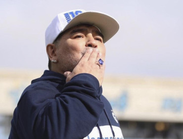 Es oficial: Gimnasia confirmó la continuidad de Maradona hasta el 2021