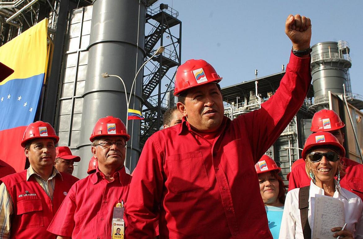 Hugo Chávez, PDVSA, petróleo