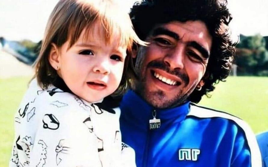Mensaje de Dalma Maradona para Diego Maradona en el Día del Padre