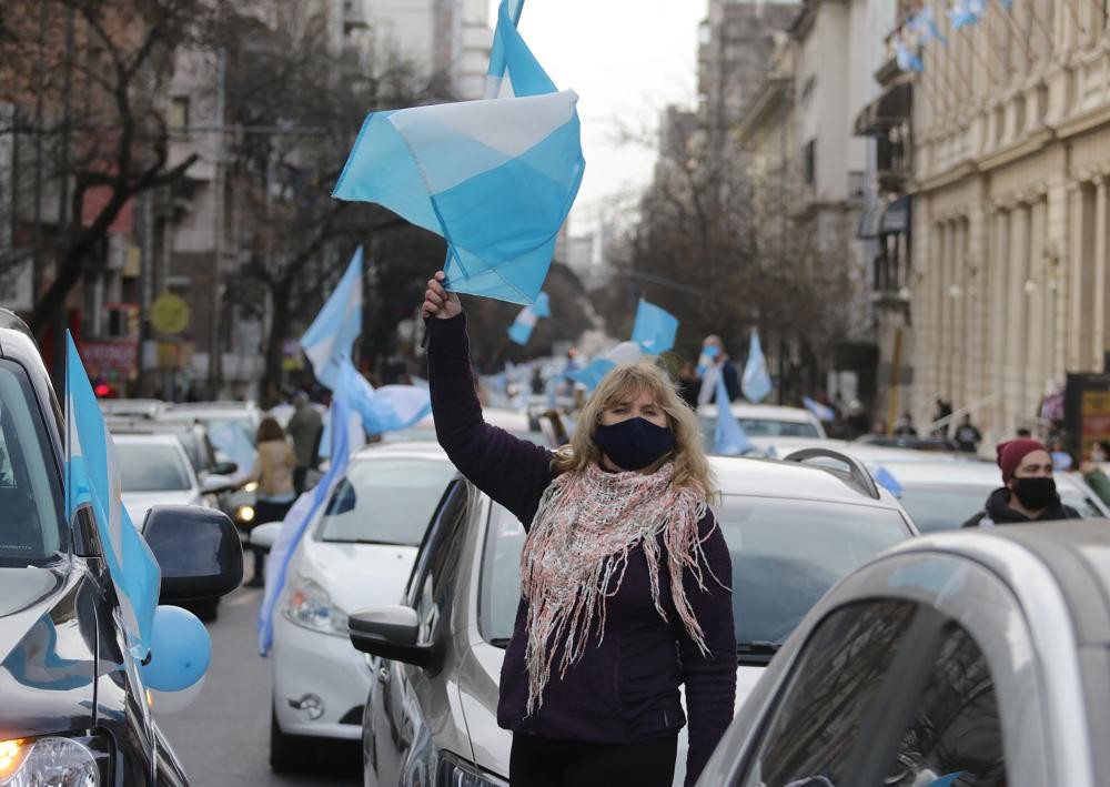 Protesta y banderazo en Argentina, NA