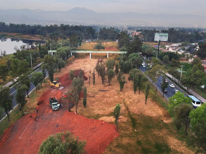 La obra que amenaza Xochimilco, último humedal de Ciudad de México, Foto El Pais