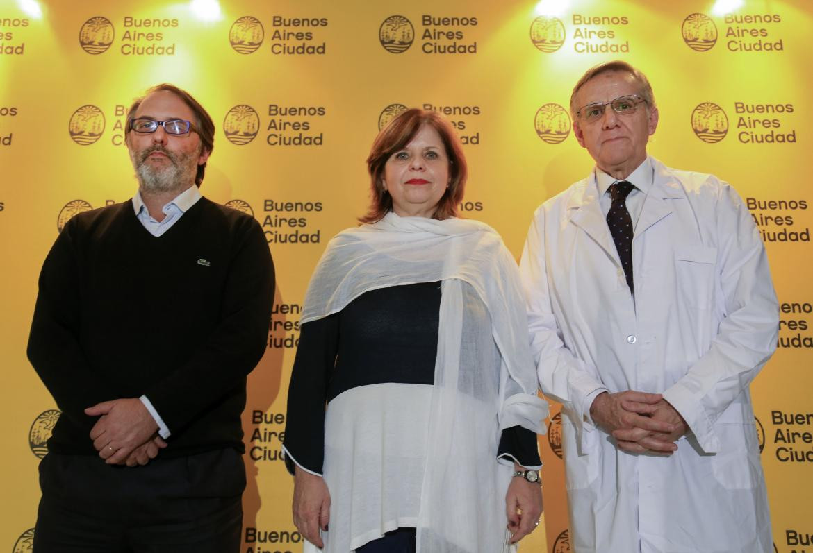 Coronavirus en Argentina, ministra de Salud de la ciudad, Ana María Bou Pérez, junto a Daniel Ferrante, Subsecretario de Planificación Sanitaria, y a Eduardo López, médico infectólogo, NA