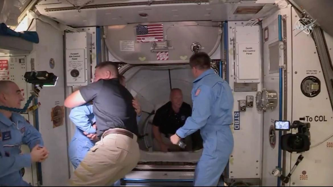 La cápsula Space X vuelve a la tierra desde la ISS