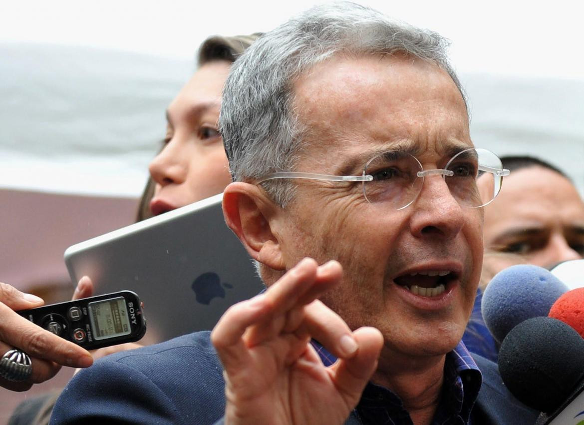 Álvaro Uribe, Colombia, Agencia NA