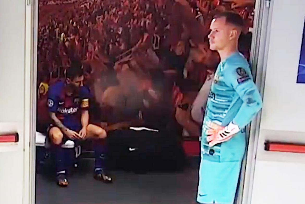 Desoladora imagen viral de Lionel Messi tras la goleada en Champions League	