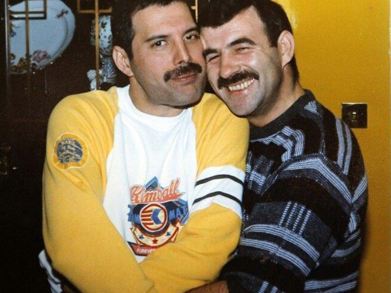 Freddie Mercury y Jim Hutton