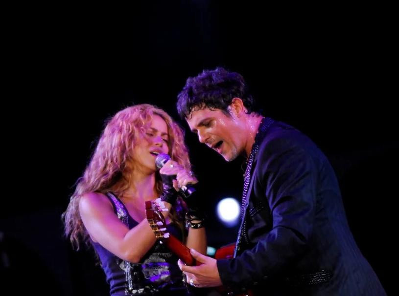 Shakira y Alejandro Sanz, cantantes