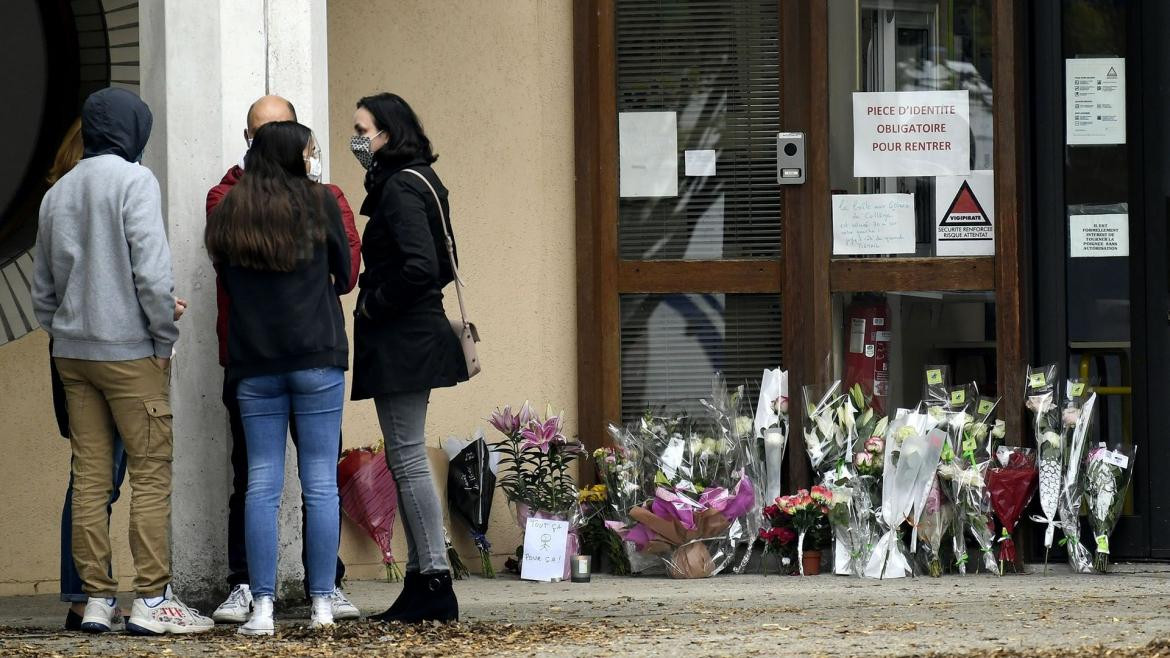 Asesinato de profesor en Paris