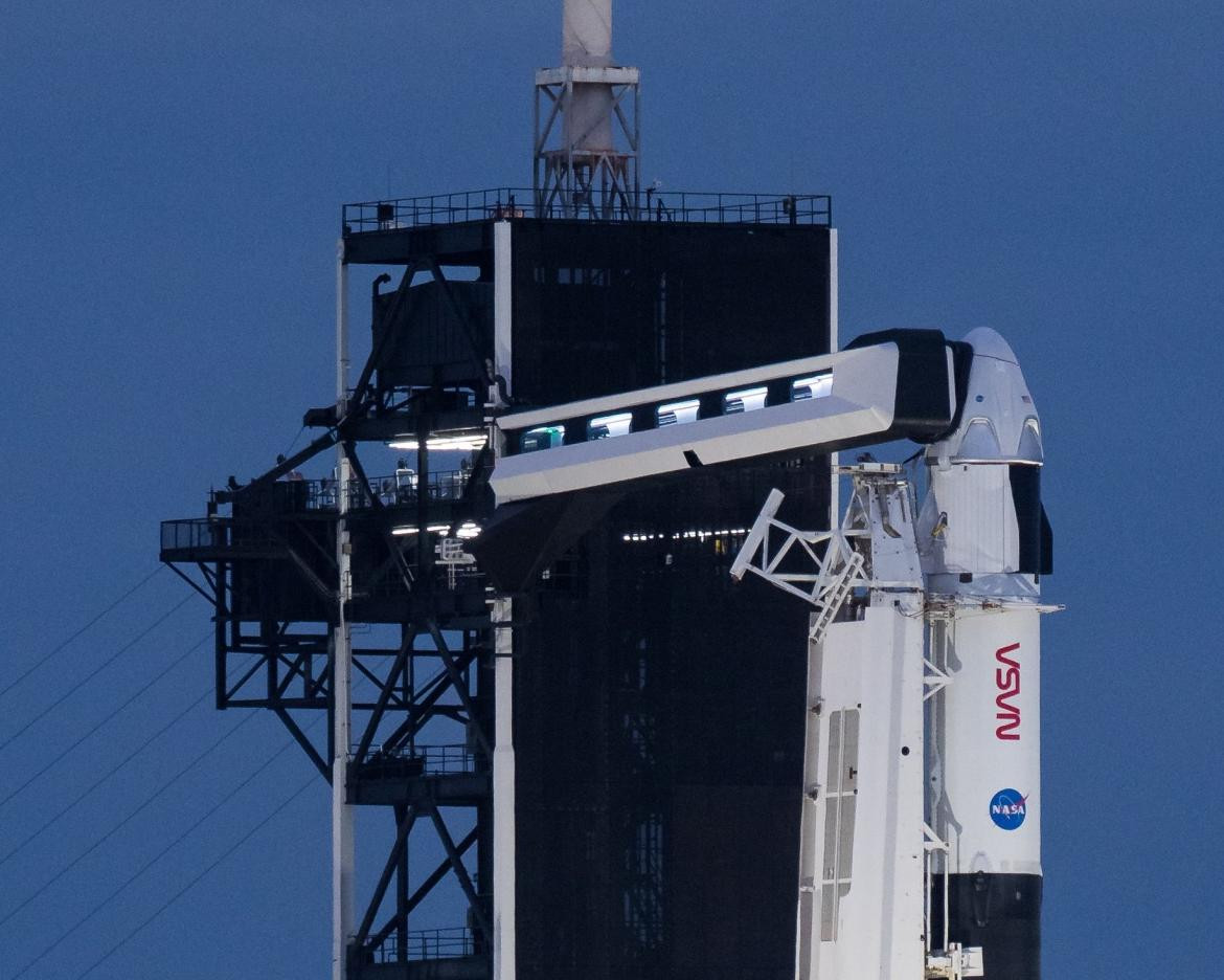 Cohete Falcon X con la Crew Dragon, NASA