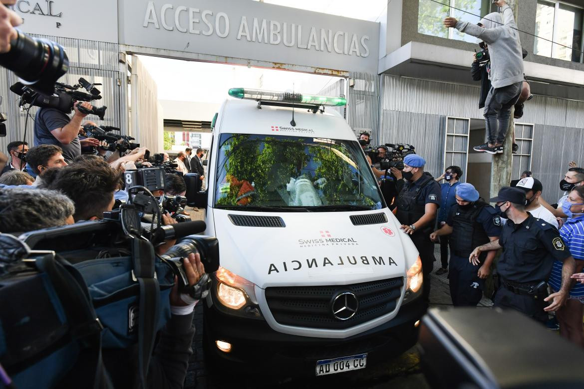 La ambulancia que trasladó a Diego Maradona, NA