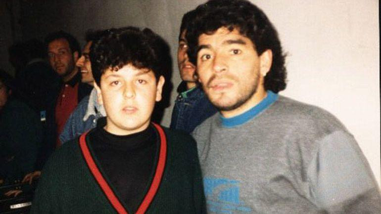 Estoy cansado, me voy con mamá y papá”: la confesión de Maradona a un amigo italiano