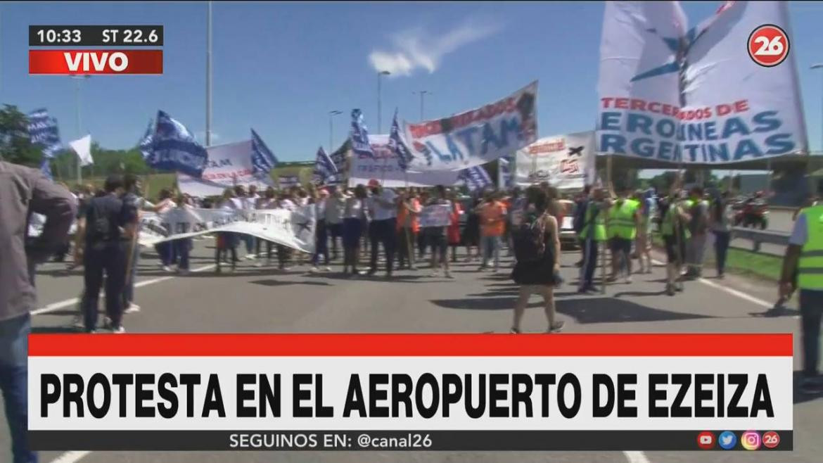 Protesta en el Aeropuerto de Ezeiza, trabajadores aeronáuticos tercerizados, CANAL 26	