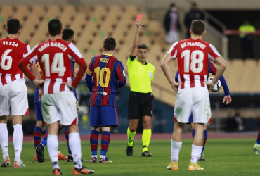 Más problemas para Messi: dos fechas de suspensión por expulsión en la final de la Supercopa de España