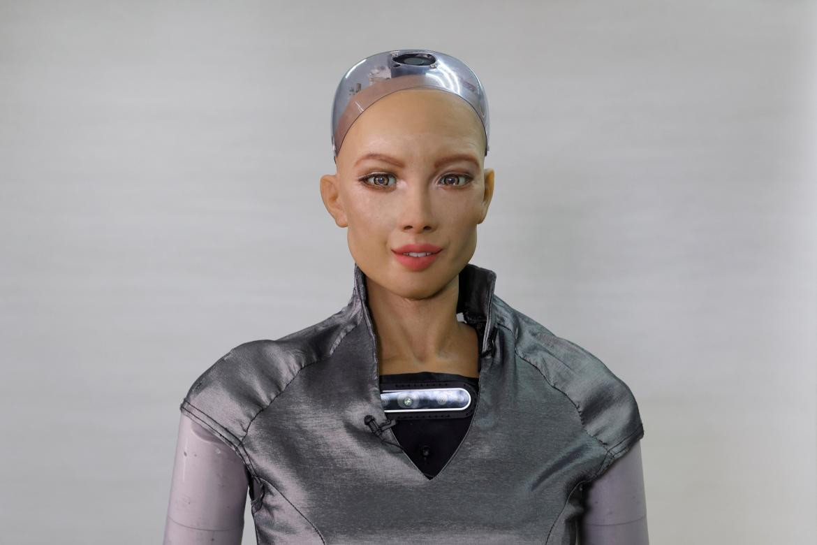 Robot social Sophia, REUTERS