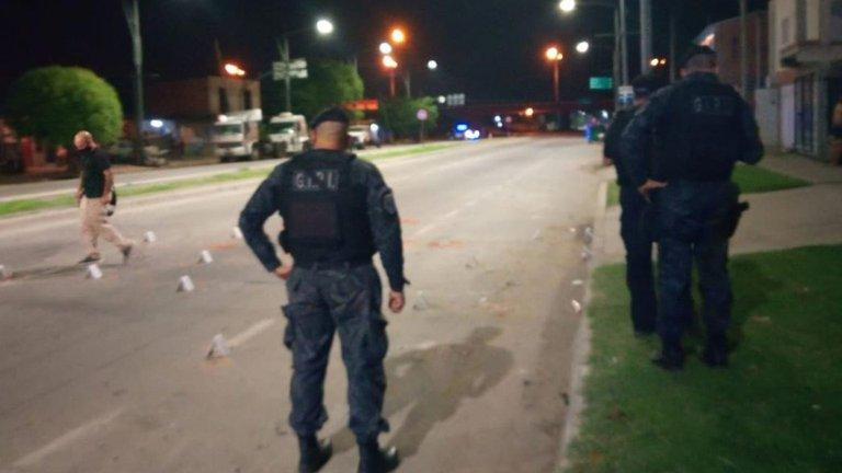 Violenciia en Rosario, policías en la escena del crimen de Luisina