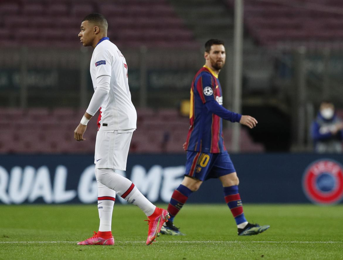Messi y Mbappe en el Barcelona vs. PSG por Champions League, REUTERS