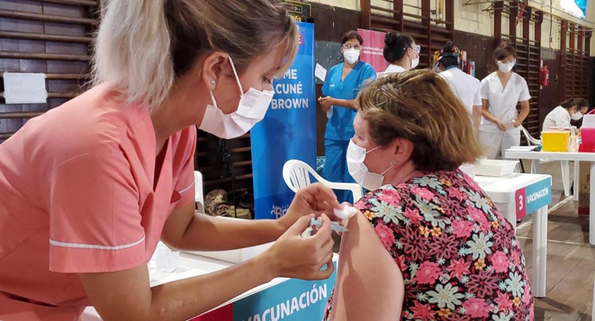 Coronavirus en Argentina, vacunación de personas mayores, Agencia NA