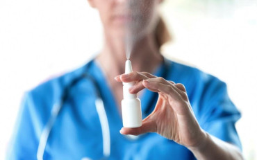 Un spray nasal podría prevenir en 80% el riesgo de contagio de coronavirus: resultado de estudios preliminares