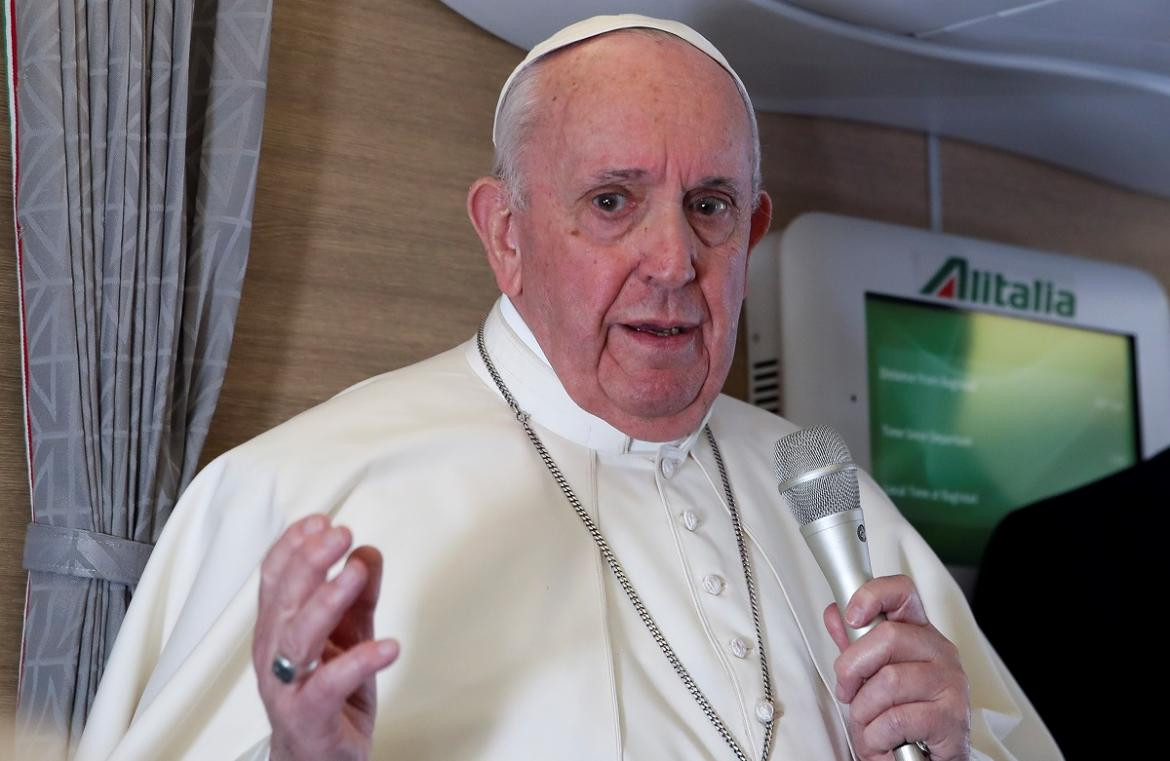 Papa Francisco, Iglesia, viaje en avión, REUTERS