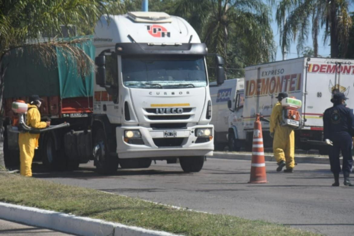 Medida de Camioneros en Corrientes en frontera con Brasil