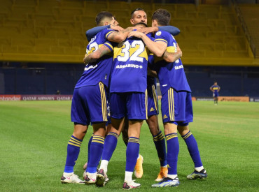 Boca goleó a The Strongest y se metió en octavos de la Copa Libertadores