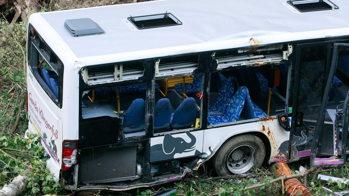 Autobús cayó a barranco en Perú y murieron 17 personas
