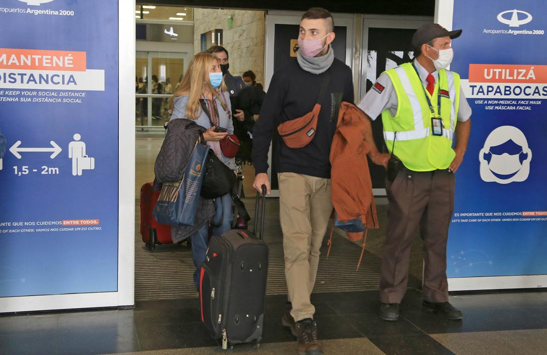 Coronavirus, Argentina, pandemia, pasajeros en Ezeiza, vuelos desde el exterior, NA