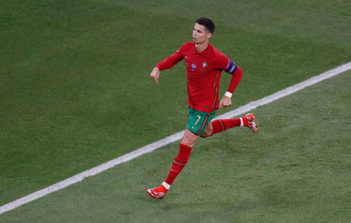 Festejo de Cristiano Ronaldo para Portugal en la Eurocopa, REUTERS