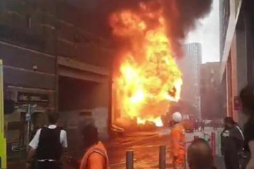 VIDEO IMPACTANTE: pánico y alerta máxima en Londres por violenta explosión en estación de trenes