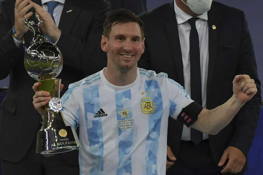 Lionel Messi con la Copa América, NA