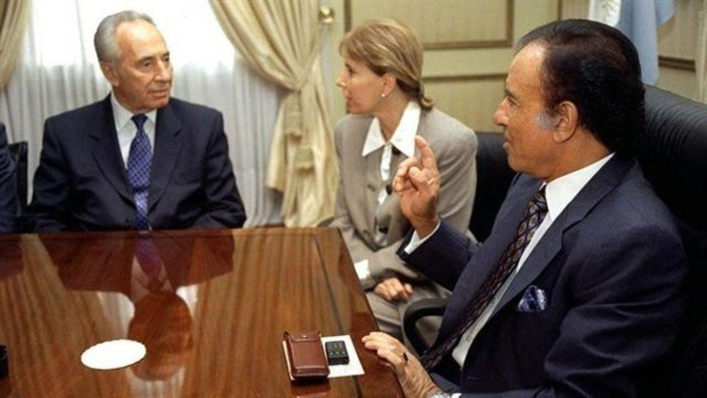 Menem y Shimon Peres en Buenos Aires, despacho presidencial