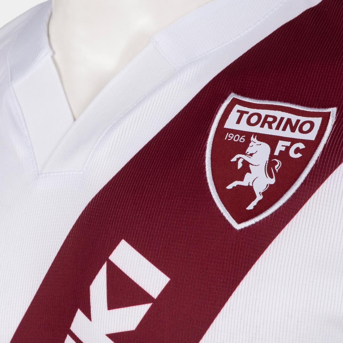 Camiseta del Torino con homenaje a River