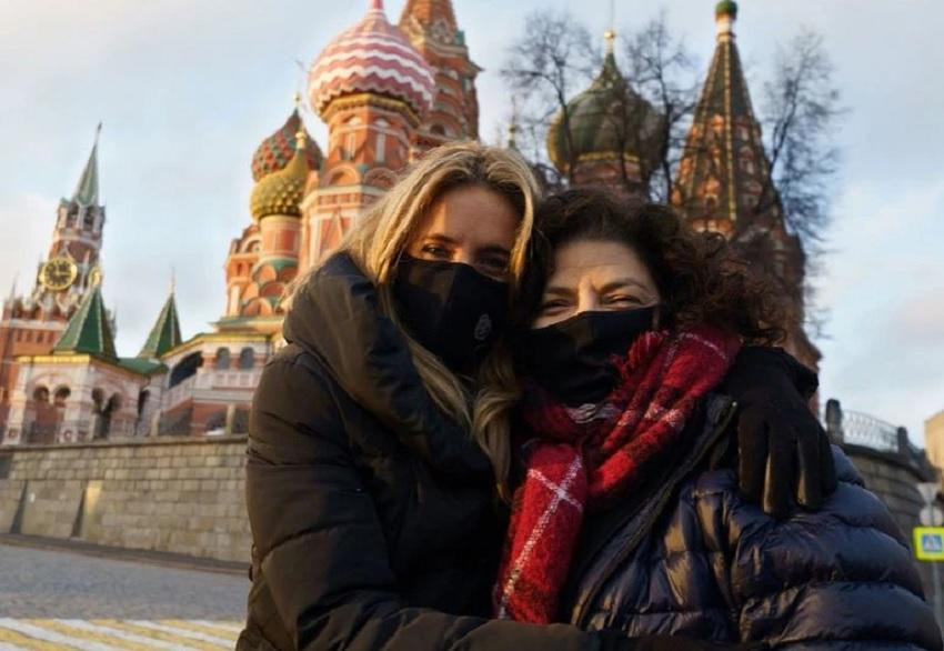 Cecilia Nicolini, la asesora del Presidente, junto a Carla Vizzotti, en Moscú (Foto Instagram)