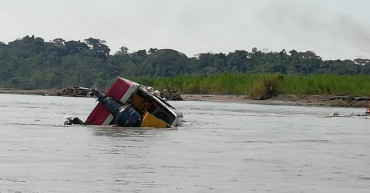 Tragedia en Ecuador: el naufragio de una embarcación dejó seis muertos y dos desaparecidos