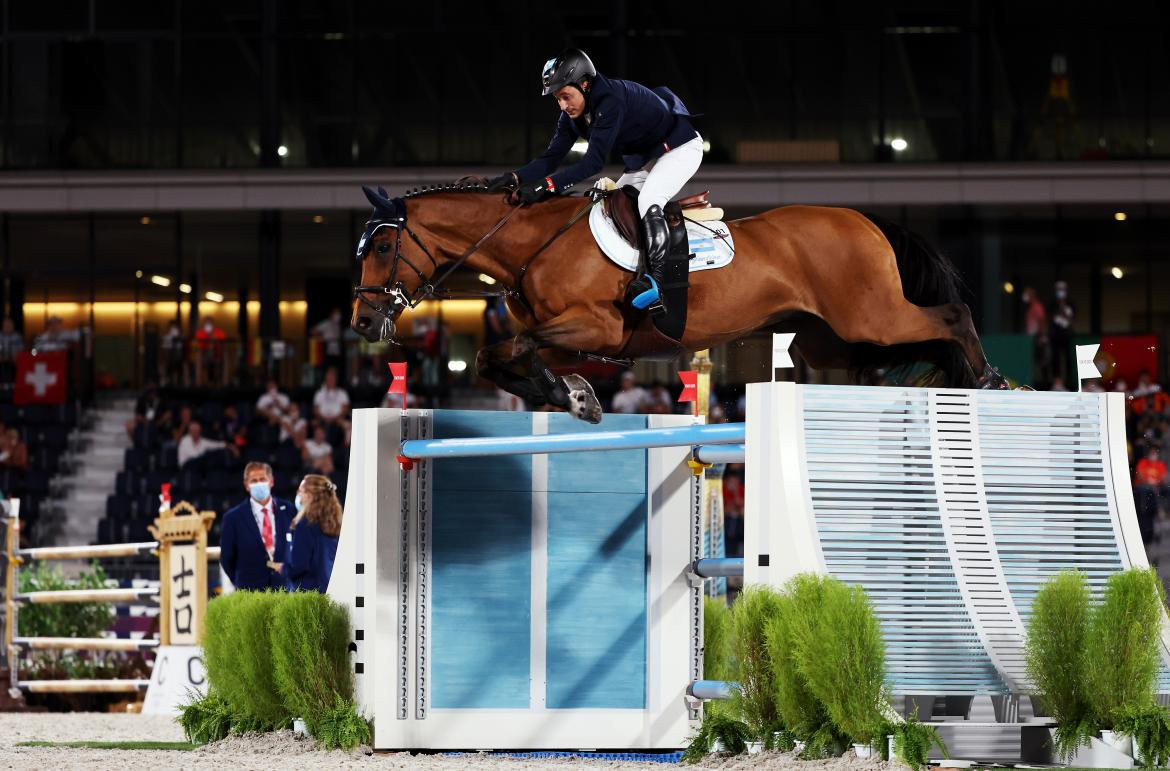 Matías Albarracin en el salto por equipos de Equitación en los Juegos Olímpicos, REUTERS