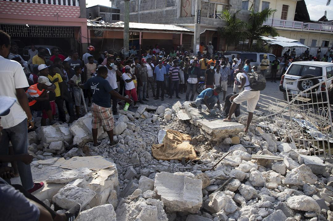 Terremoto en Haití: más de 1.200 muertos, 5.700 heridos y cientos de  atrapados entre los escombros - Diario 26