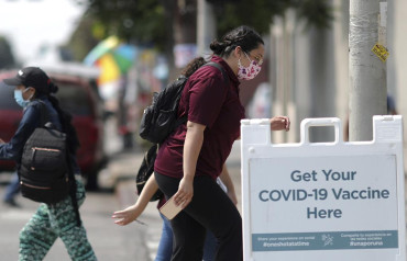 Mientras faltan vacunas contra coronavirus en Argentina, EE.UU. dará una tercera dosis a toda su población