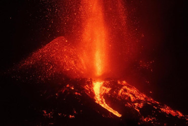 La lava del volcán de La Palma ya afecta 400 hectáreas y sigue avanzando