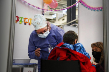 Coronavirus en Argentina: comenzó la vacunación de niños y niñas de entre 3 y 11 años con comorbilidades