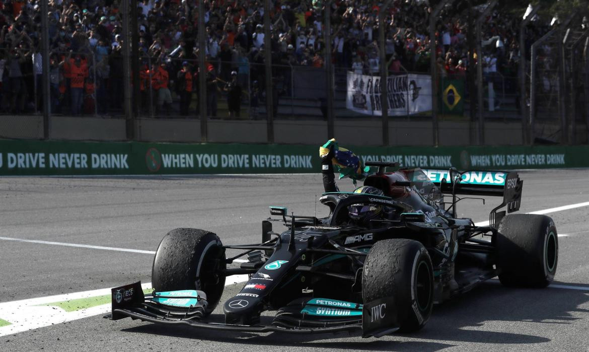 Victoria de Lewis Hamilton en el Gran Premio de Brasil, AGENCIA EFE