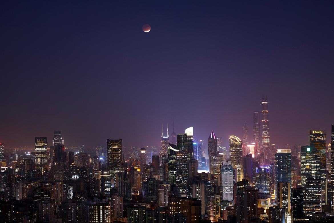 Eclipse Lunar desde Shangai, China. Reuters.