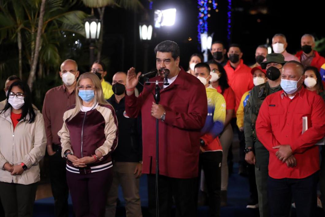 Festejo de Nicolás Maduro tras elecciones regionales, NA
