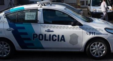Policía de la Ciudad mató al ex de su mujer embarazada que atacó su auto a fierrazos 