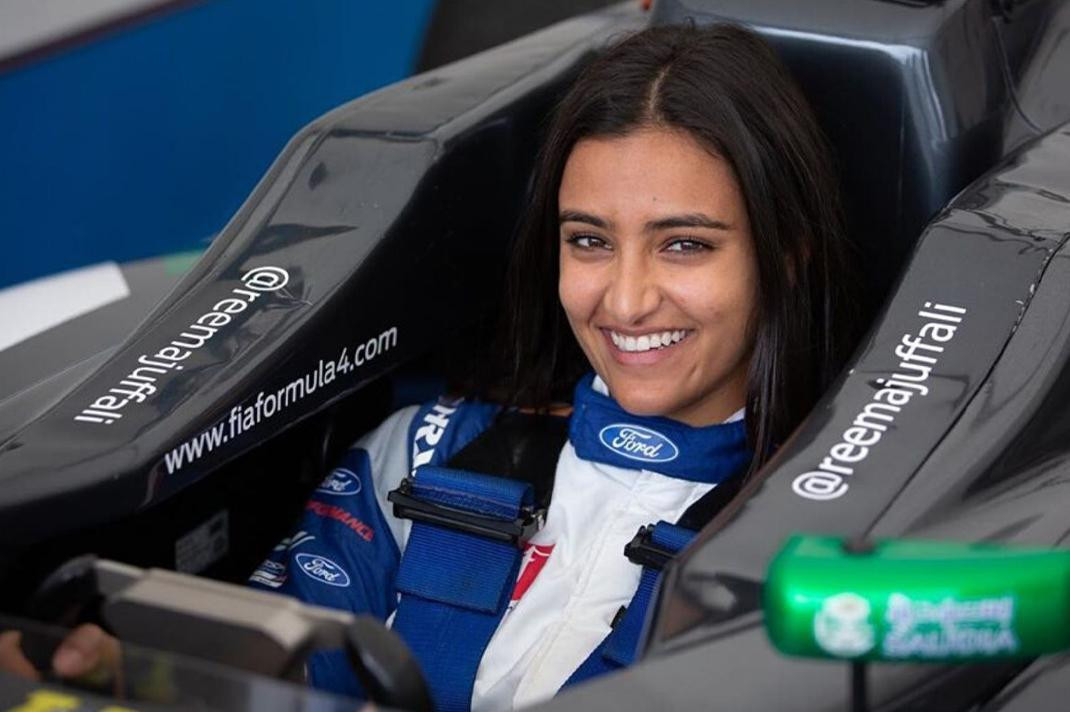 Reema Juffali, mujer piloto de Arabia Saudí